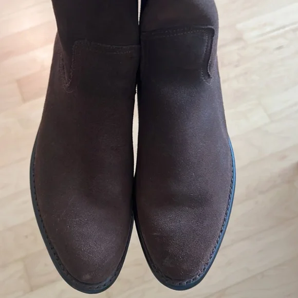 Frye suede tall riding boots stylish and never used y2k boots run 7in width. - Picture 8 of 13